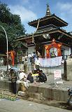9_Kathmandu, bij een tempeltje